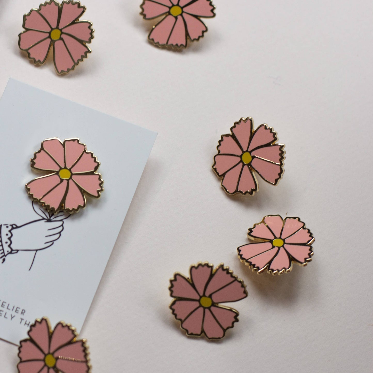 Pin 'Cosmos'