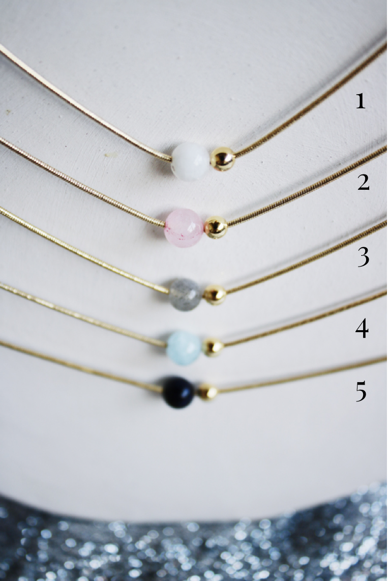 'Theia' ketting met maansteen of aventurijnkristal