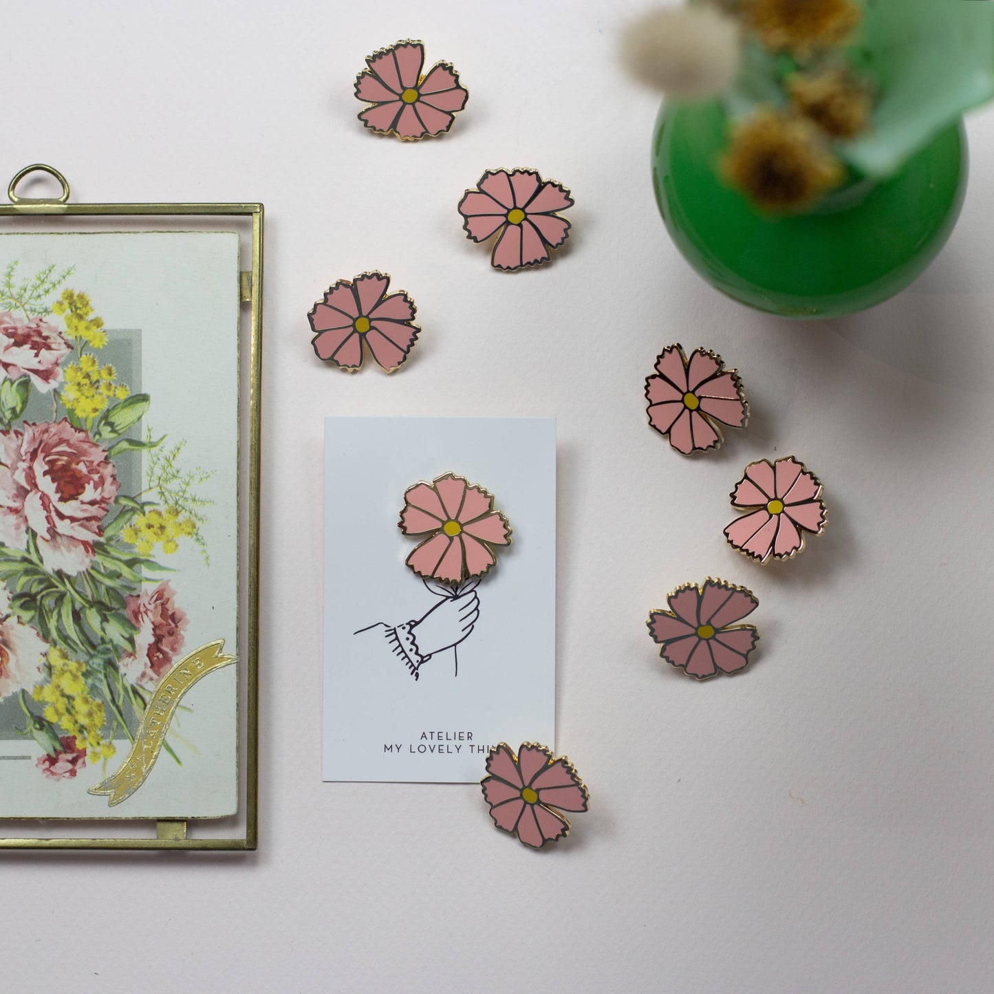 Pin 'Cosmos'