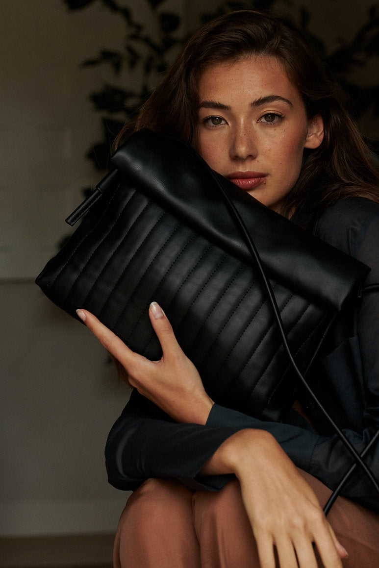 Kitarō shoulder bag • black