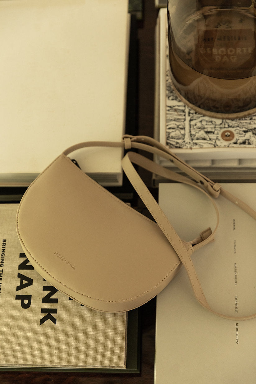 Farou - Half moon bag - sand