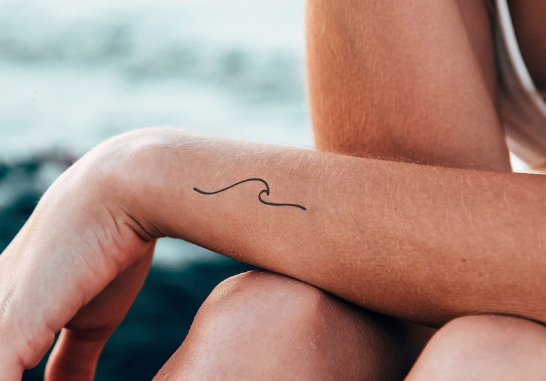 Minimalistische tijdelijke golftattoo (set van 4)