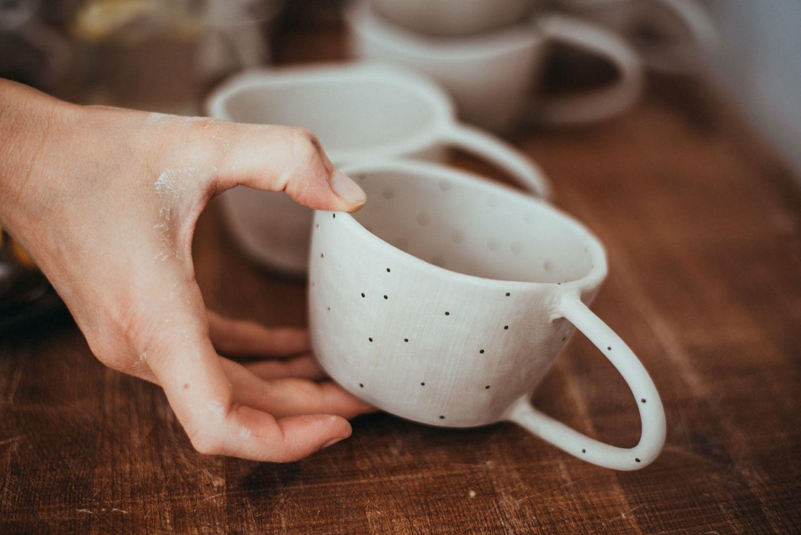 'Good things take time' kopje met stipjes