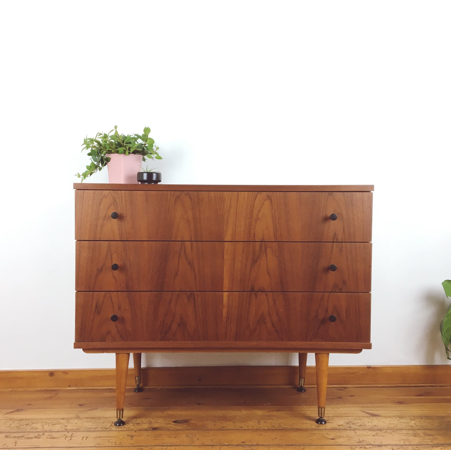 Mid-century commode