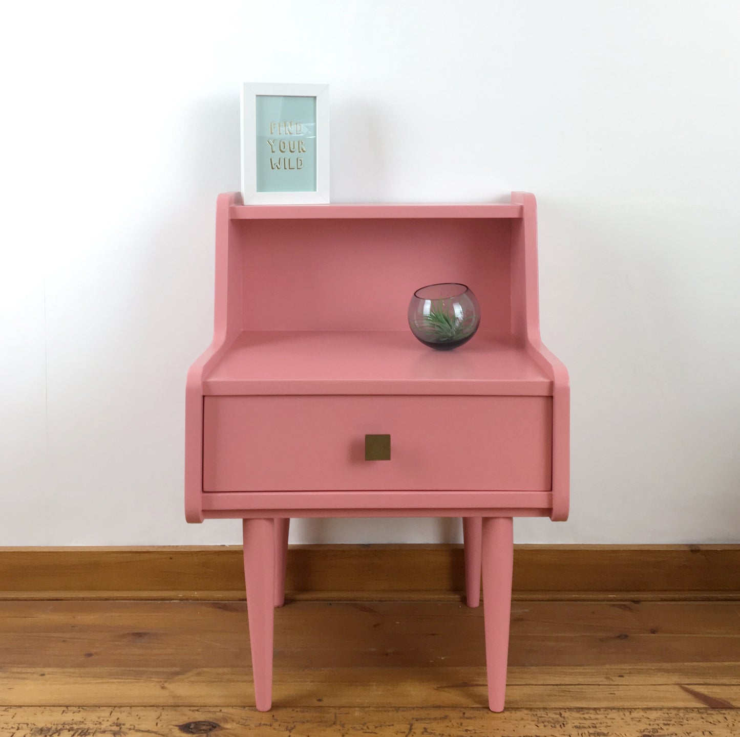 Bijzondere roze kastje