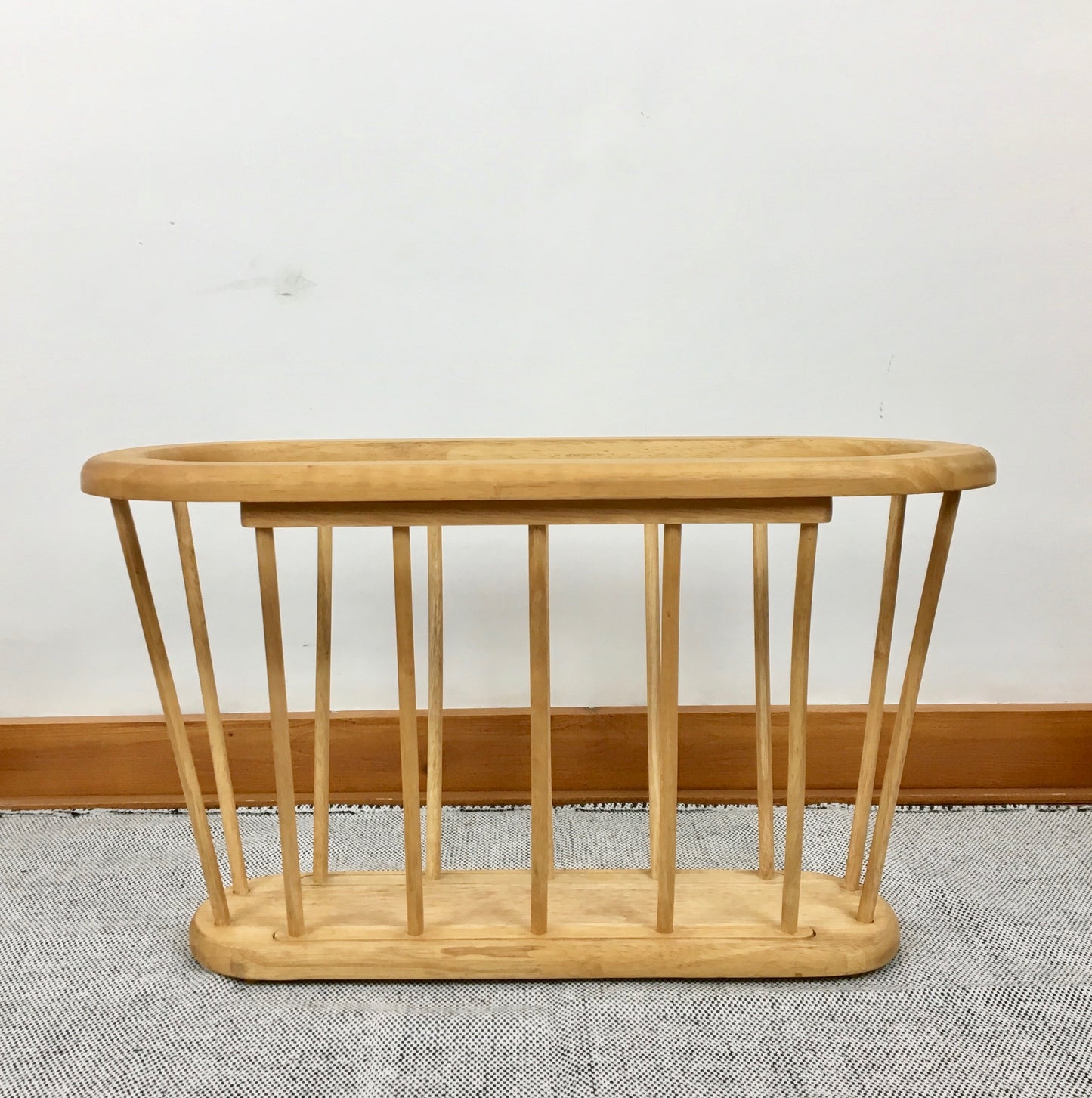 Houten magazinehouder