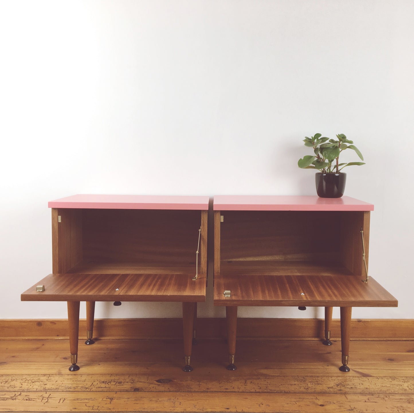Set refurbished kastjes