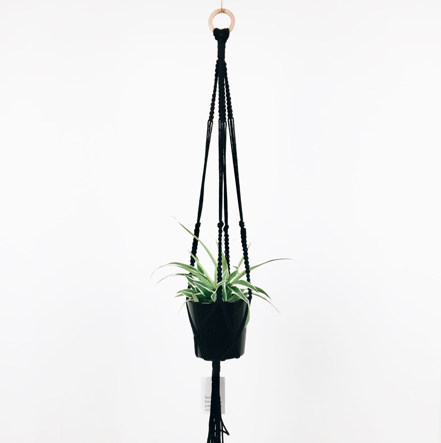 Zwarte macramé hanger