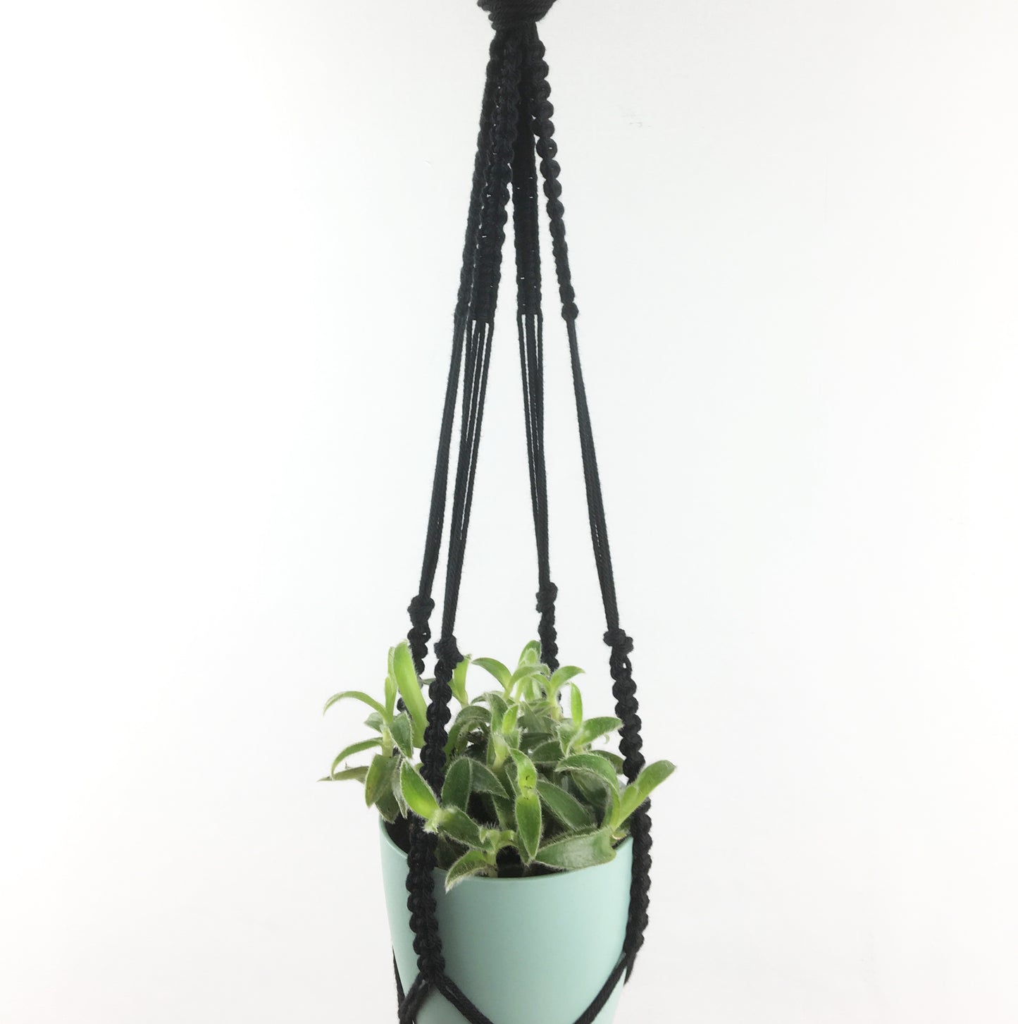 Kleine zwarte macramé hanger