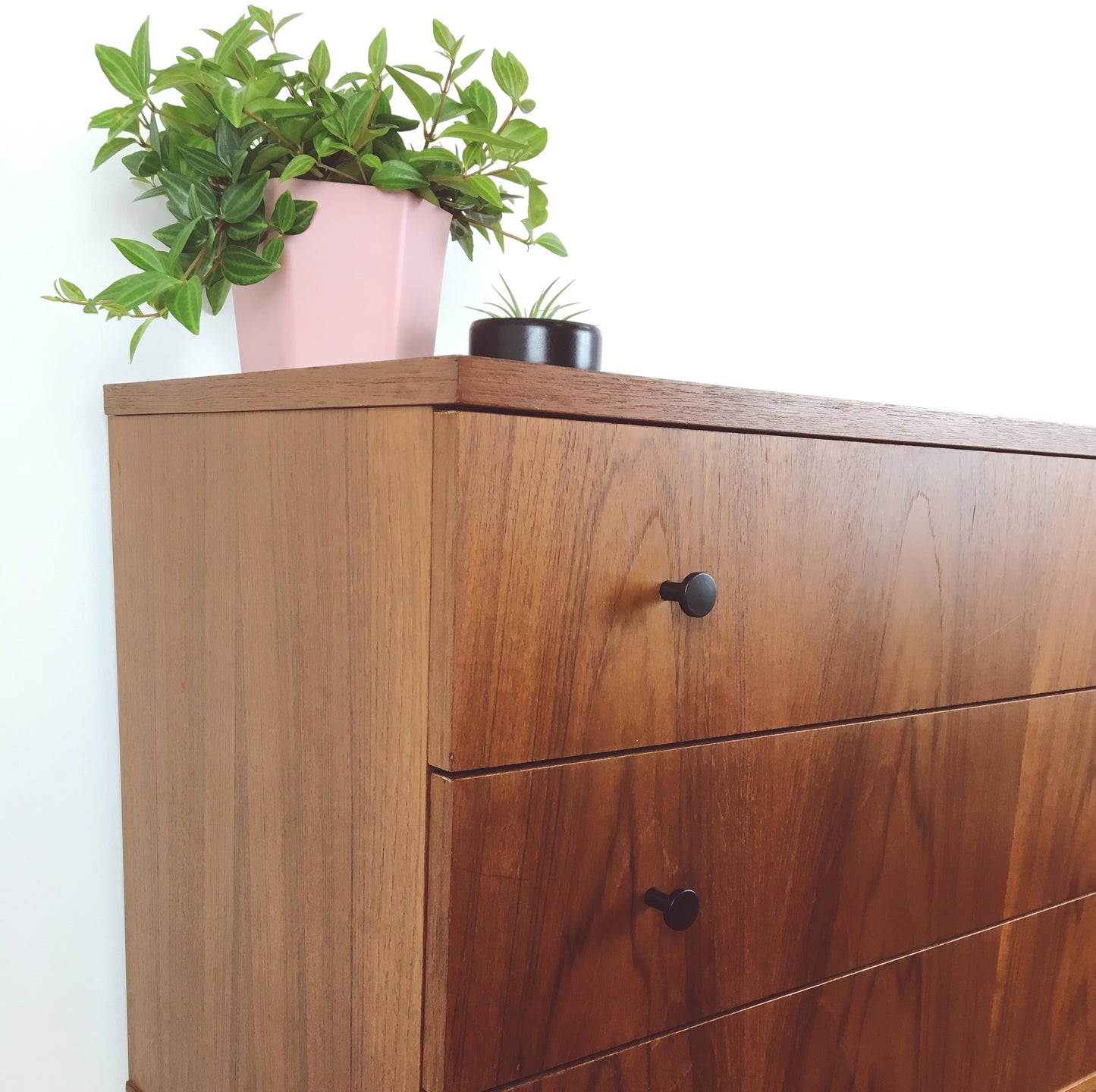 Mid-century commode