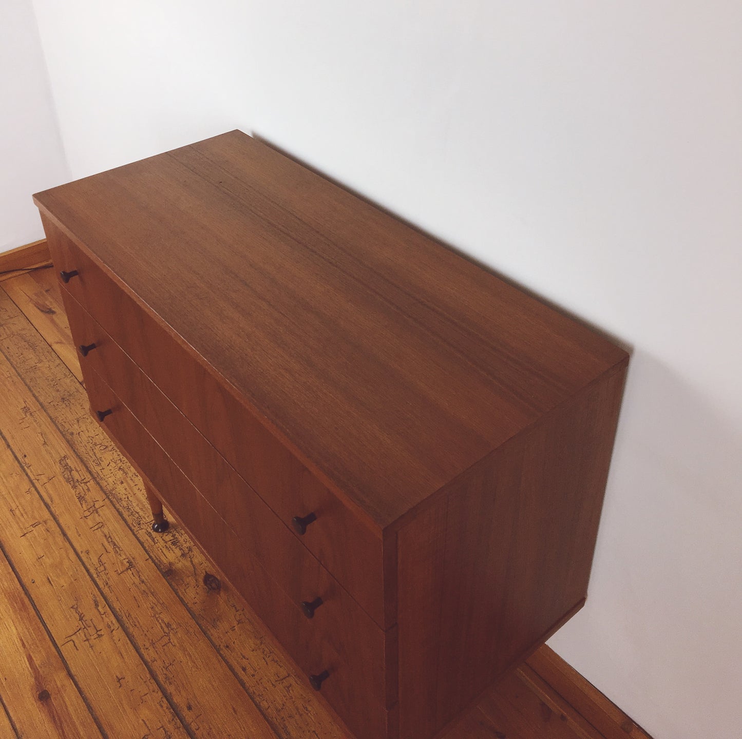 Mid-century commode