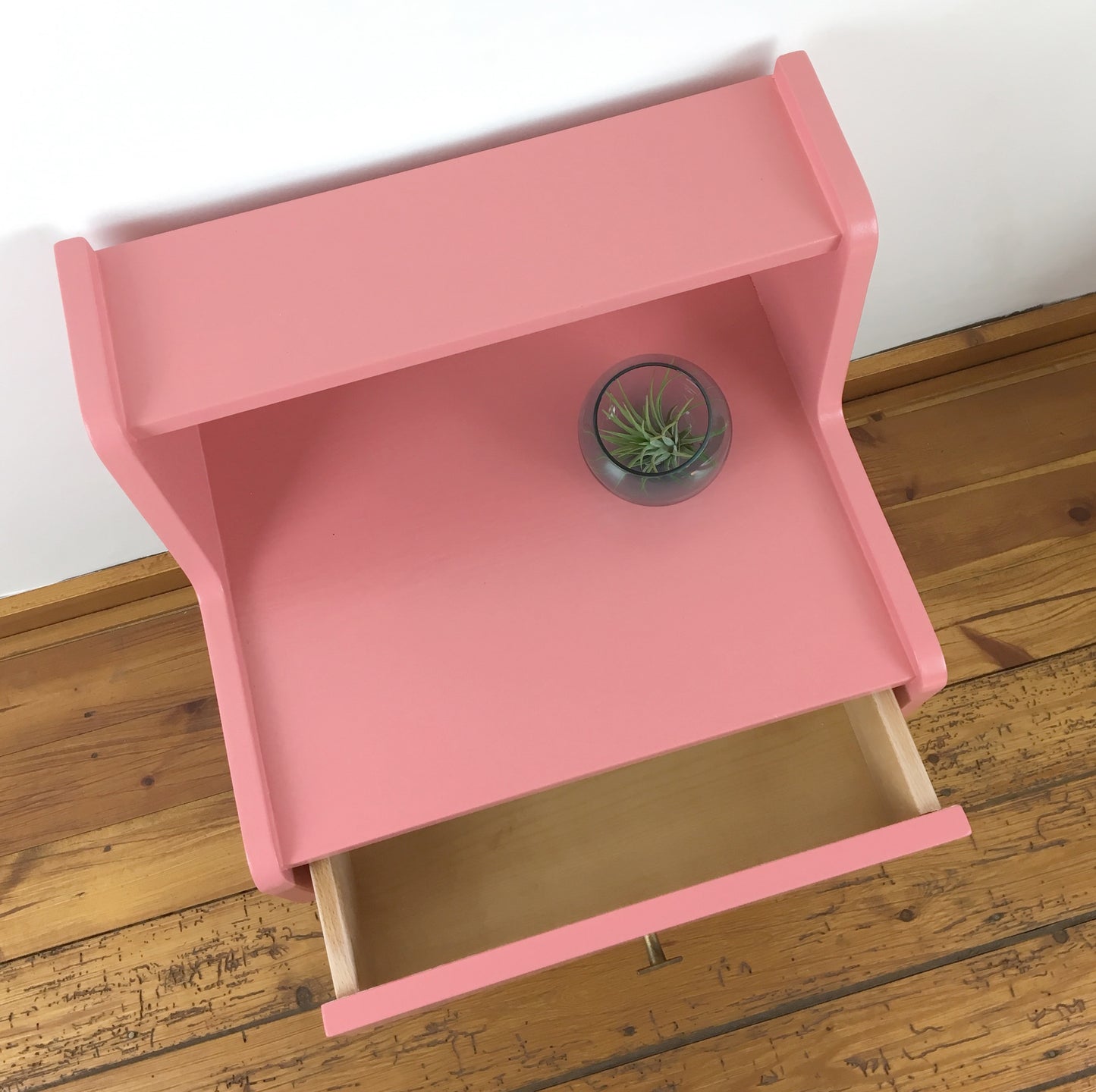 Bijzondere roze kastje