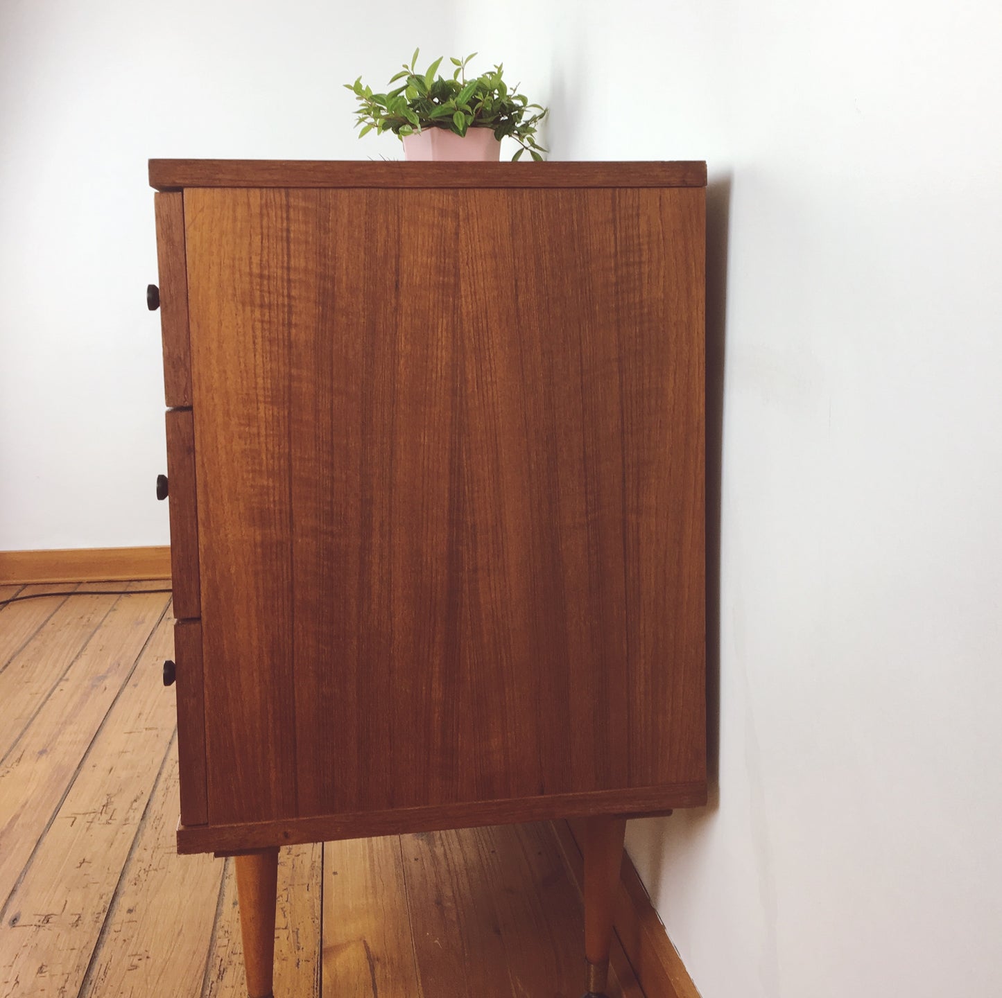 Mid-century commode