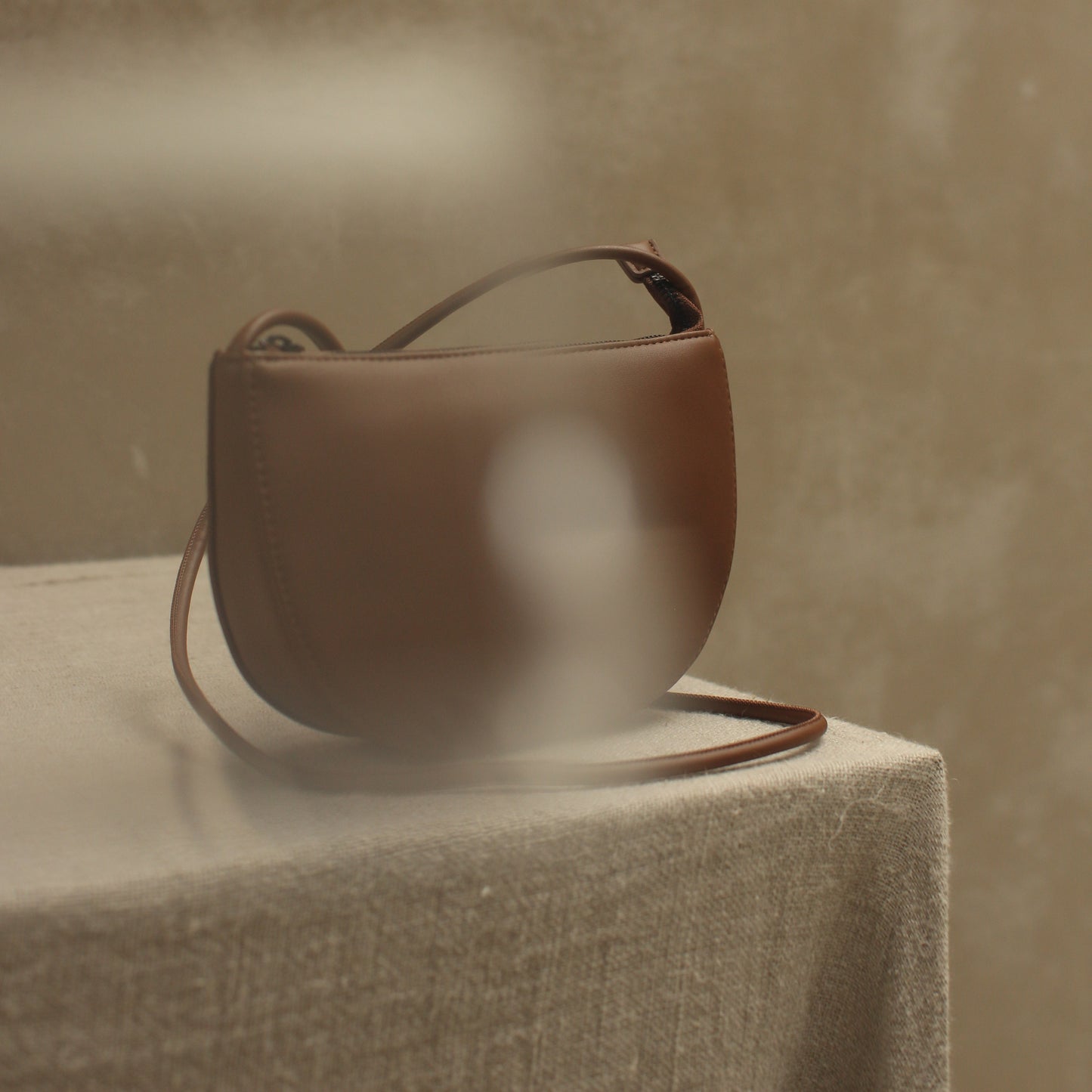 Farou - Half moon bag - Oak - laatste stuk