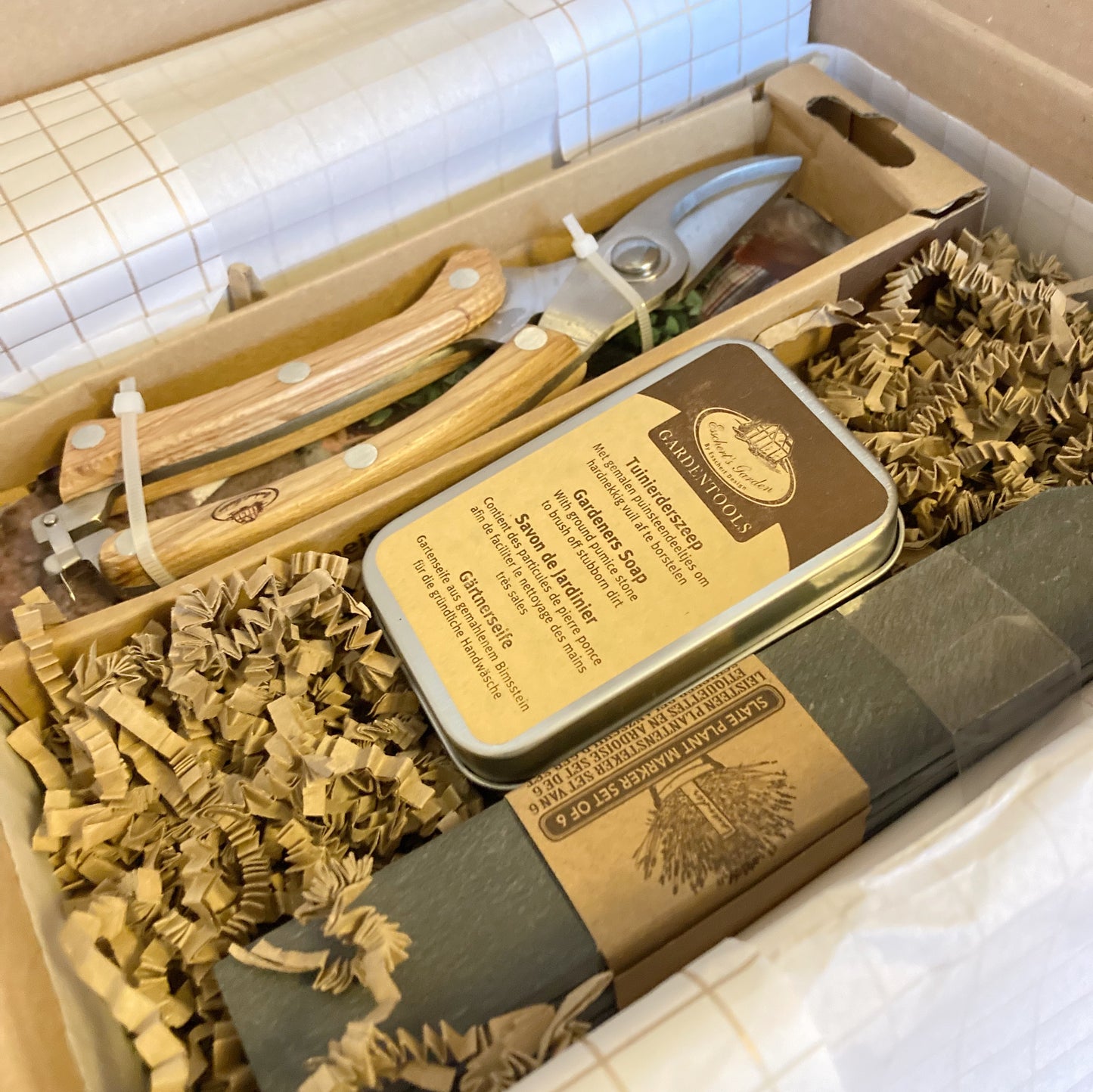 GARDENERS BOX