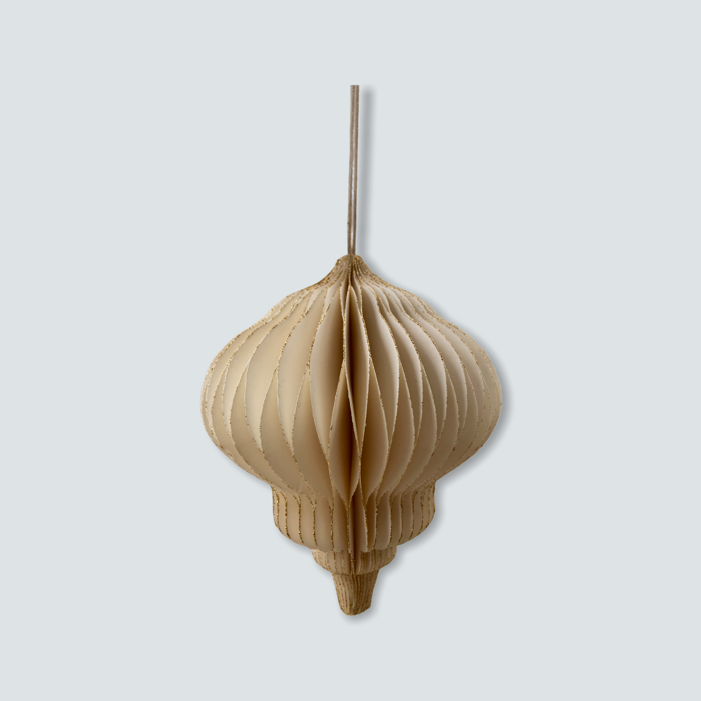 Kerstornament ecru met goudenrand - handmade & fairtrade