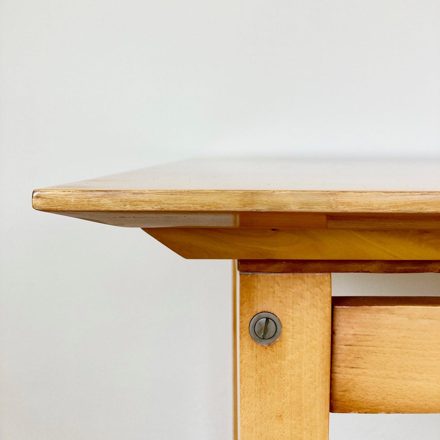 Mooie vintage eettafel van 1969