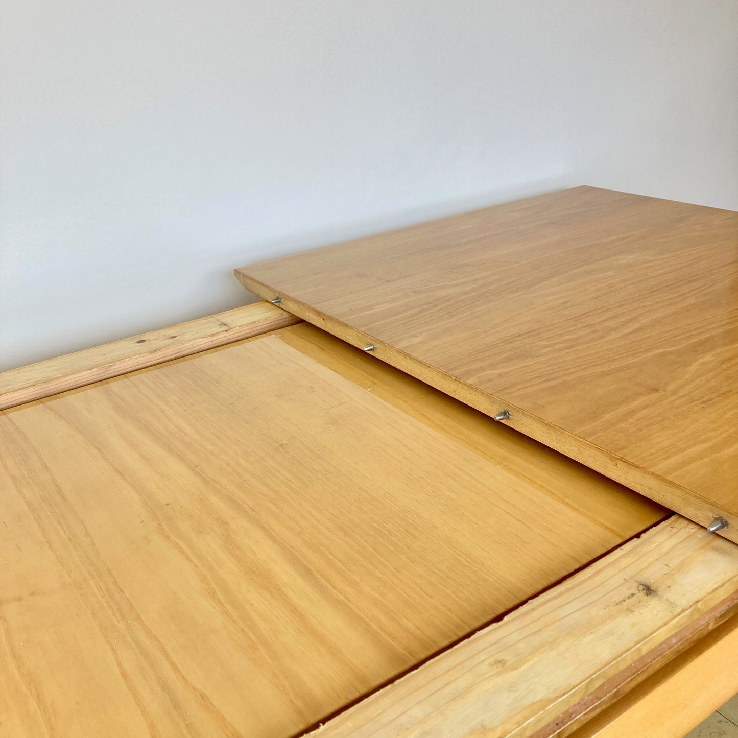 Mooie vintage eettafel van 1969
