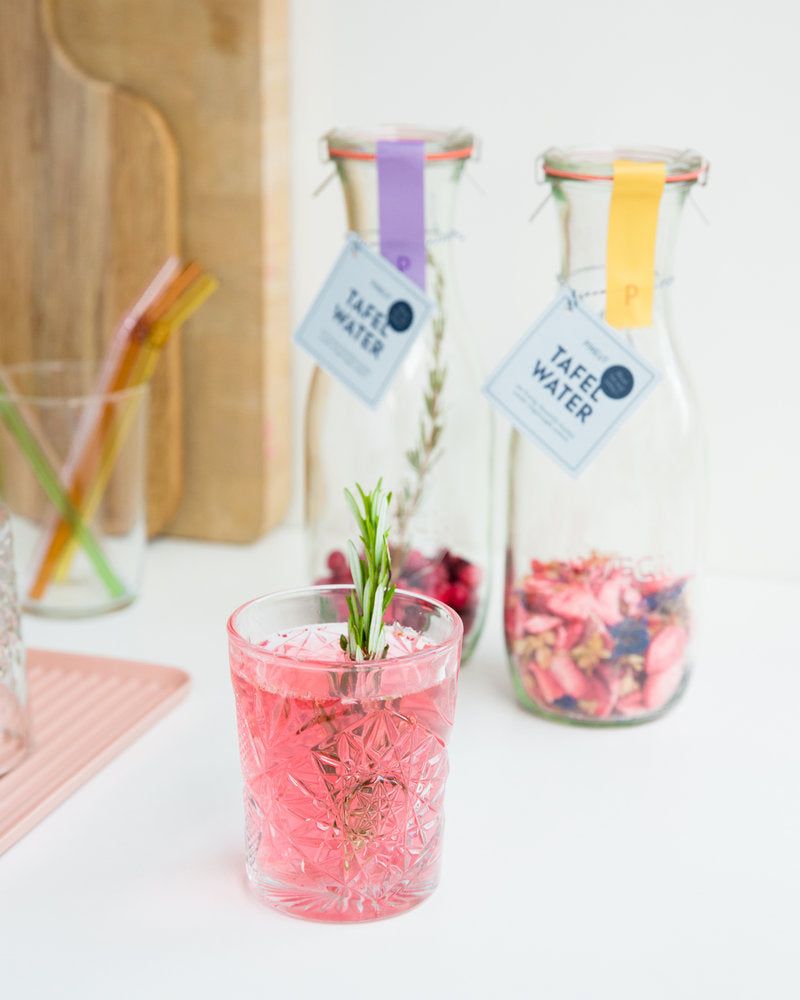 DIY tafelwater Aardbei Jasmijn Korenbloem