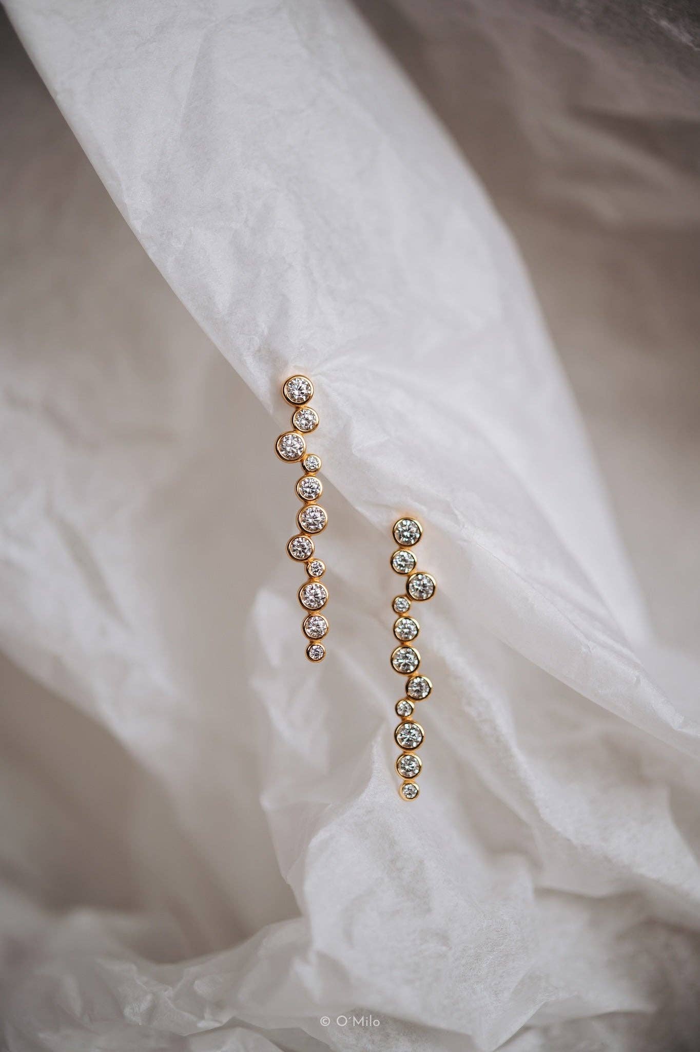 Trapsgewijze kristallen oorbellen. Eleonora