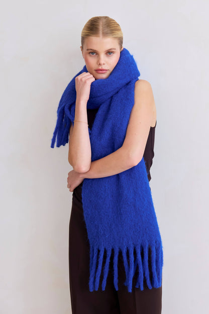 De Reykjavik Sjaal met RWS Wol - Elektrisch Blauw