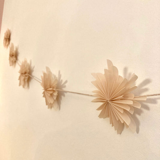 Slinger van bloemen - handmade & fairtrade