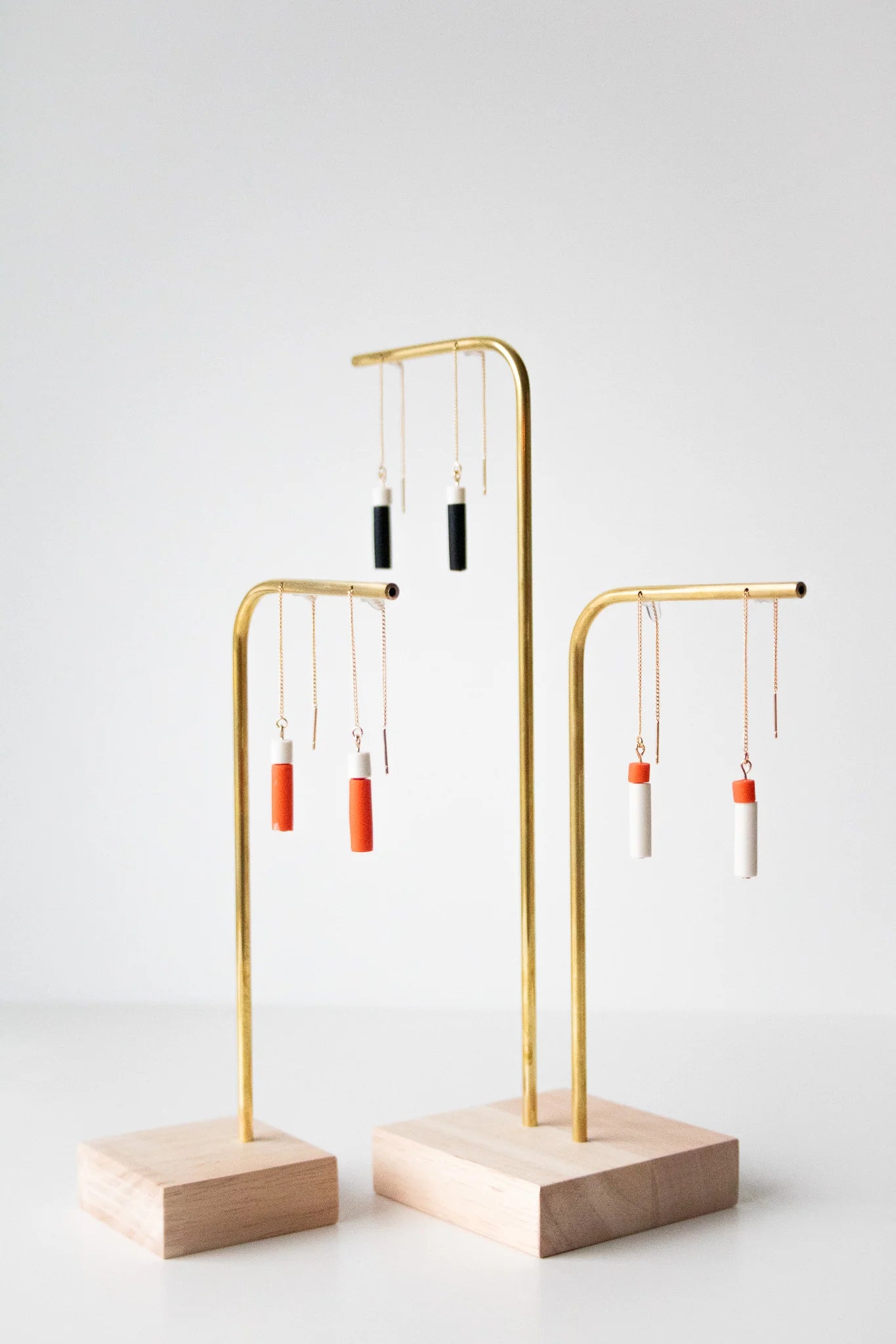 Mona duo | Oorbellen - cloudy white - black