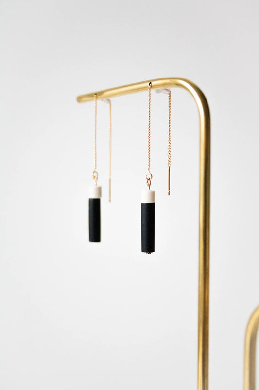 Mona duo | Oorbellen - cloudy white - black