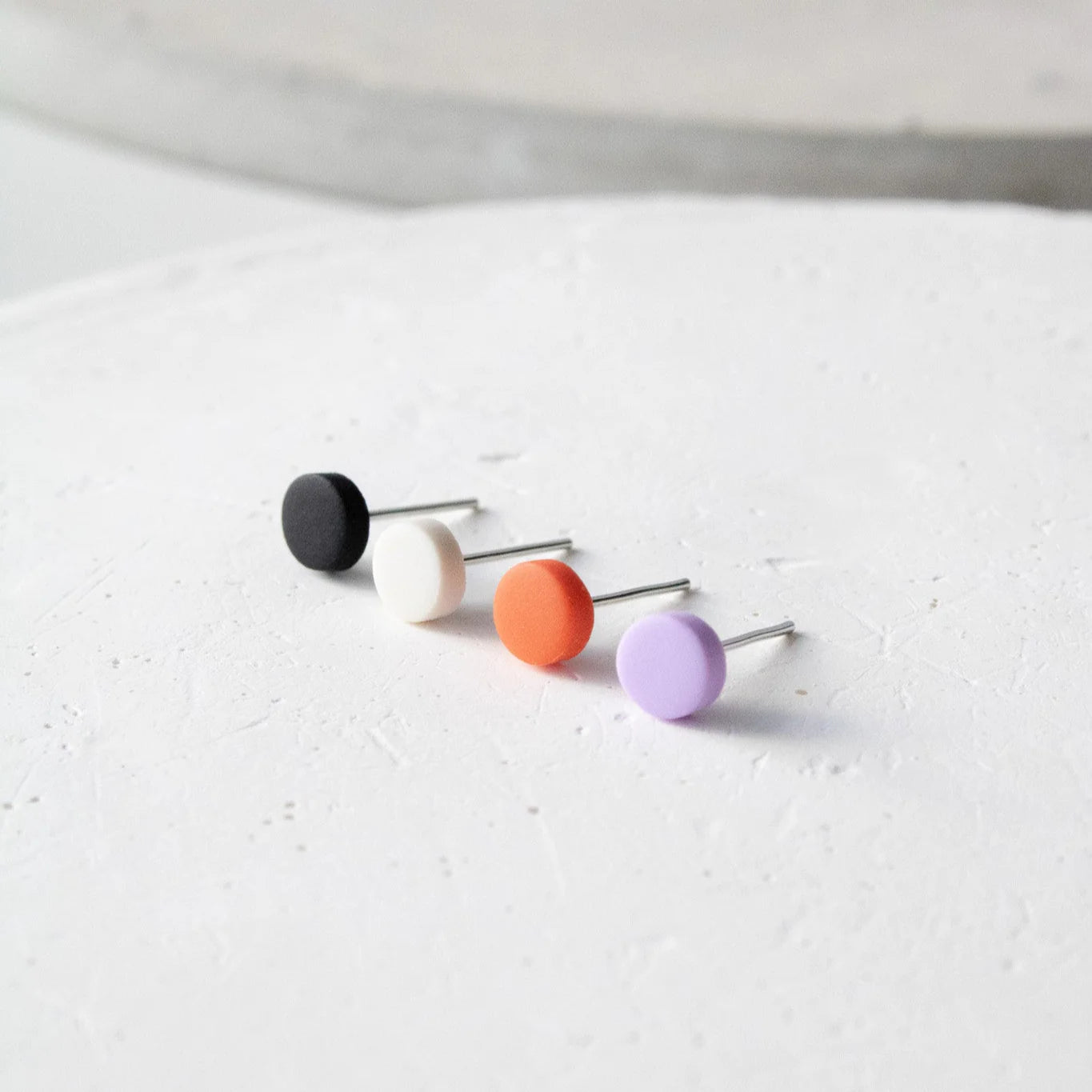 Li mini | Studs - black