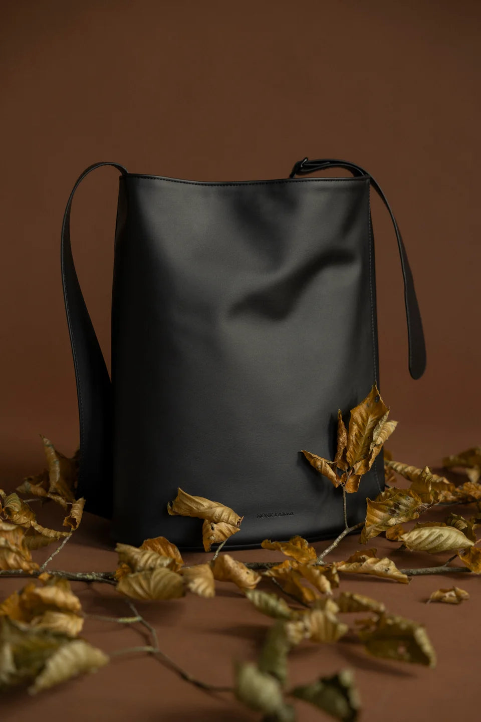 Naomi cross body bag • black