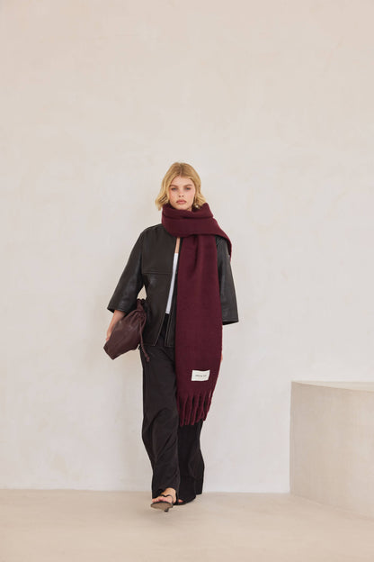De Stockholm-sjaal - 100% gerecycled - Kersenlak