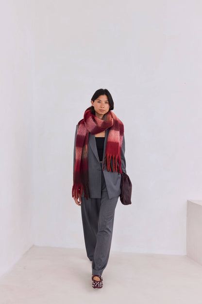 De Reykjavik-sjaal - 100% gerecycled - bordeaux geruit