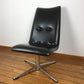 Zwarte vintage relaxfauteuil
