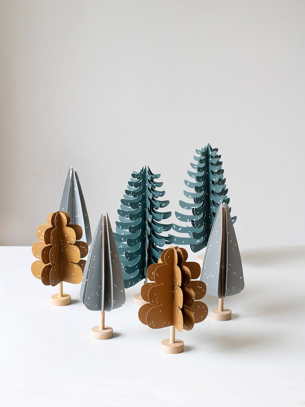 FIR TREE - donkergroen