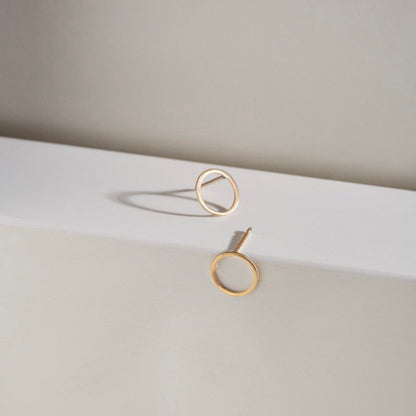 Open circle studs - 9ct recycled gold