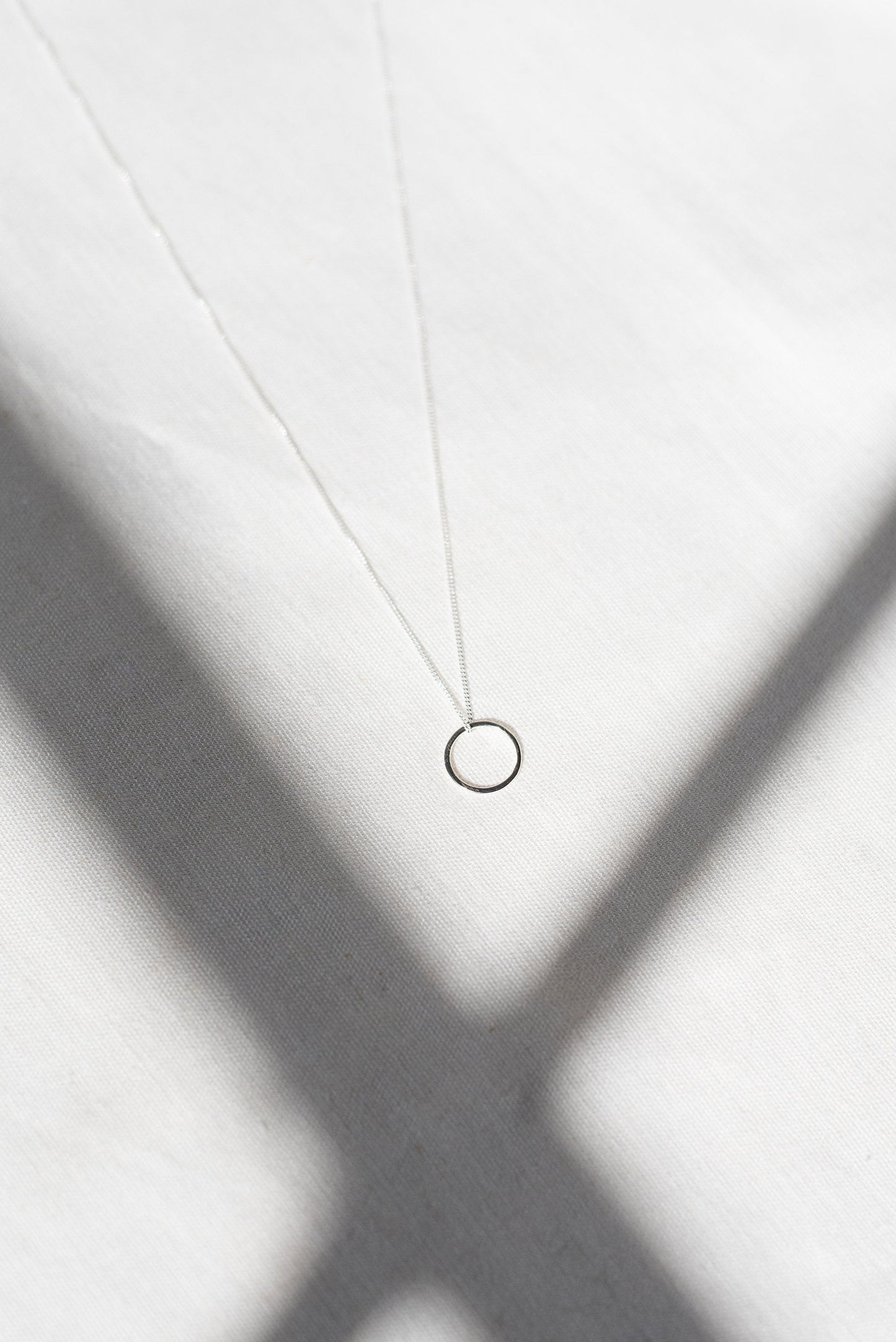 Mini circle necklace - 45 cm